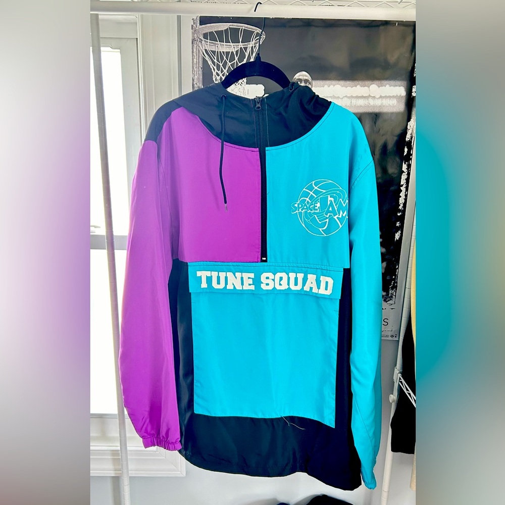 Windbreaker pullover hoodie